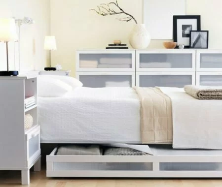 Шесть способов экономии пространства в спальне